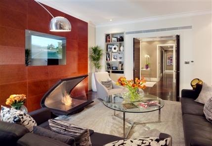 Taj 51 Buckingham Gate, Suites and Residences London - Jaguar Suite - Living Room