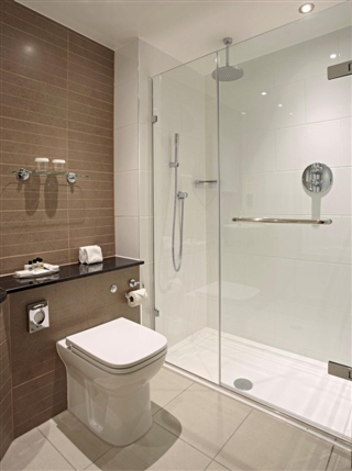 Every Hotel Piccadilly - Bathroom