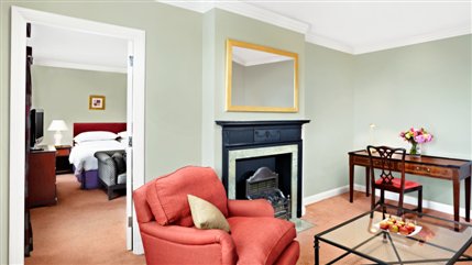 Sheraton Grand London Park Lane Hotel - Suite Living Room