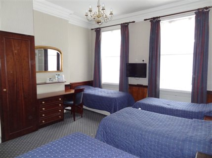 Regency House Hotel - Triple Room