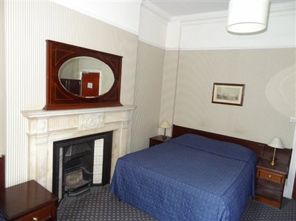 Regency House Hotel - Double + Single Bed