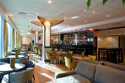 Holiday Inn London-Wembley - The Arch Bar and Lounge