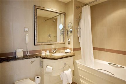 Chamberlain Hotel London - Club Bathroom