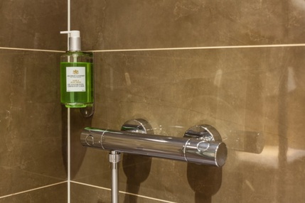 Chiswick Rooms - Shower