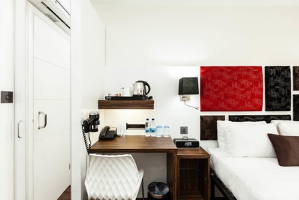 Chiswick Rooms - Work Desk
