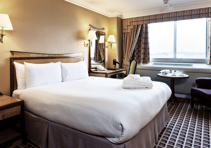Copthorne Tara Hotel London Kensington - Club Room - access to Club Lounge which includes refreshments and Continental breakfast