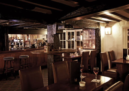 Copthorne Hotel London Gatwick - White Swan Pub