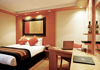 Copthorne Hotel London Gatwick - Club Room - access to Club Lounge and complimentary breakfast