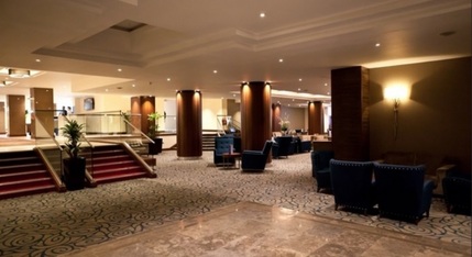 Kensington Close Hotel & Spa - Lobby and Lounge