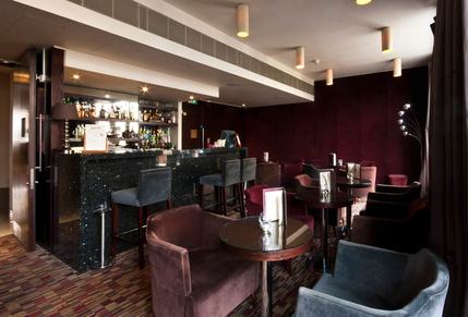The Parkcity Hotel London - Ruby's Cocktail Bar