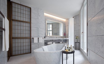 Cafe Royal Hotel - Regent Suite Bathroom