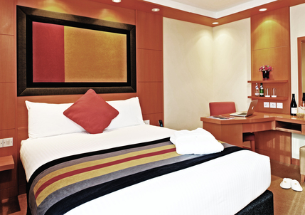 Copthorne Hotel London Gatwick - Club Room - access to Club Lounge and complimentary breakfast