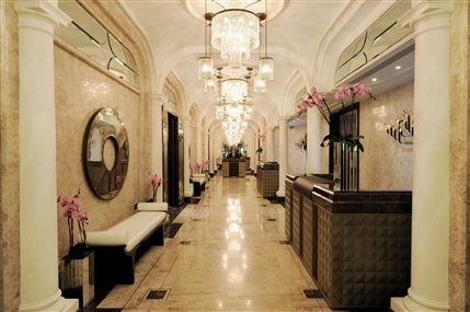 The Wellesley Hotel - Lobby