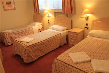 The Fairway Hotel London - Quad Room