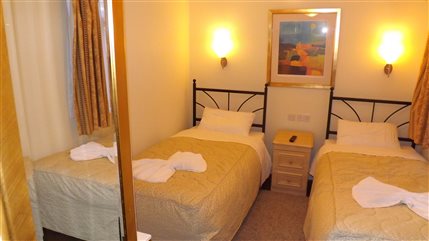 The Fairway Hotel London - Twin Ensuite