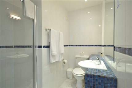 Princes Square Hotel London - Bathroom