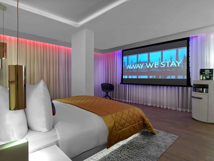 W London Leicester Square -