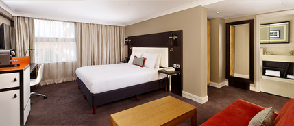 DoubleTree by Hilton London - Ealing -