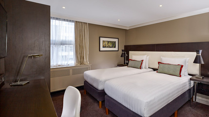 DoubleTree by Hilton London - Ealing -