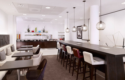 DoubleTree by Hilton Hotel Westminster - Executive Lounge