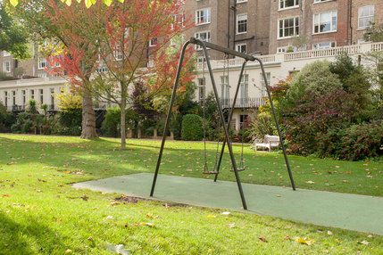 Europa House Apartments London - Private Communal Gardens Pay Area