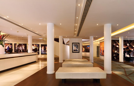 DoubleTree by Hilton Hotel Westminster - Lobby