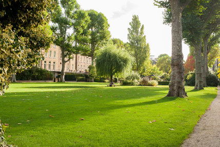 Europa House Apartments London - 3 Acre Private Communal Garden
