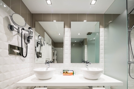NH Harrington Hall Hotel London - Bathroom