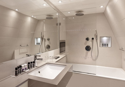 Norfolk Towers Paddington - Suite Bathroom