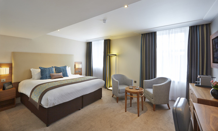 Amba Hotel Charing Cross - Executive Double Room