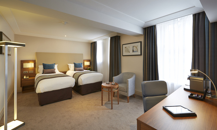 Amba Hotel Charing Cross - Executive Twin Room