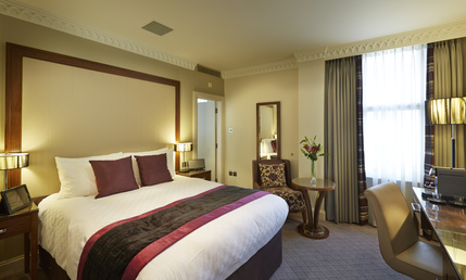 Amba Hotel Charing Cross - Deluxe Double Room