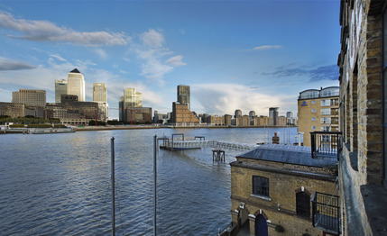 DoubleTree by Hilton Hotel London - Docklands Riverside - View of Canary Wharf
