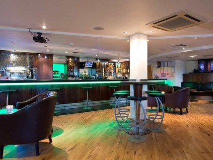 Leonardo Hotel London Heathrow Airport - Bar