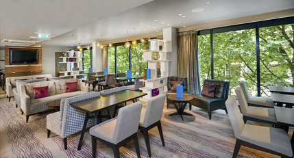 Hilton London Olympia Hotel - Executive lounge