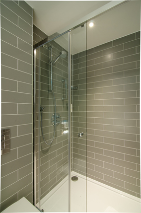 Holiday Inn Express London Ealing - Bathroom