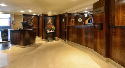 Radisson Blu Edwardian Berkshire Hotel - Lobby