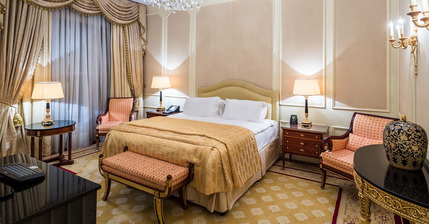 The Bentley Hotel London - Royal suite