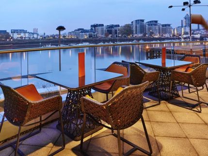 Crowne Plaza London-Battersea - Outdoor terrace