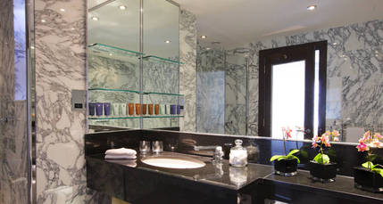 The Marylebone Hotel London - Guest Bathroom
