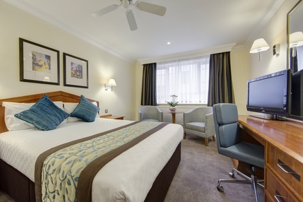 Thistle City Barbican Hotel -