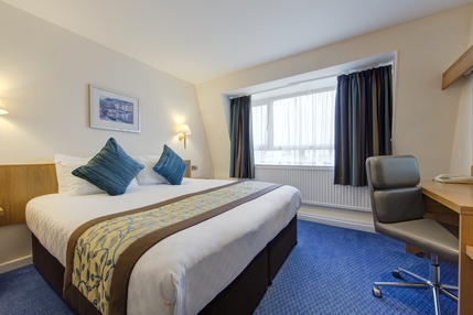 Thistle City Barbican Hotel -