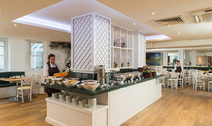 The Park International Hotel -